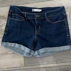 Woman’s Levi shorts